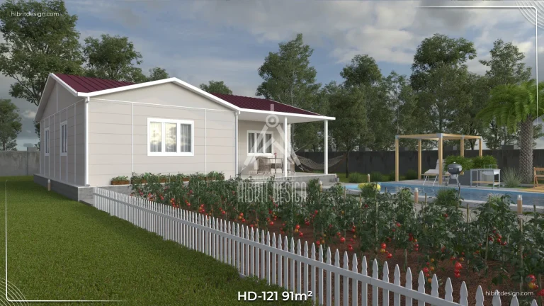 HD-121 91 m² 2+1 tek katlı prefabrik ev – açık renk cephe, kırmızı çatı, bahçeli ve verandalı yan cephe manzarası